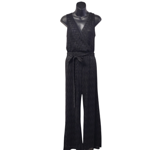 Francesca's Collections Pants - Francesca's Womens Black Lace Vneck Sleeveless Belated Romper Jumpsuits XS NWT